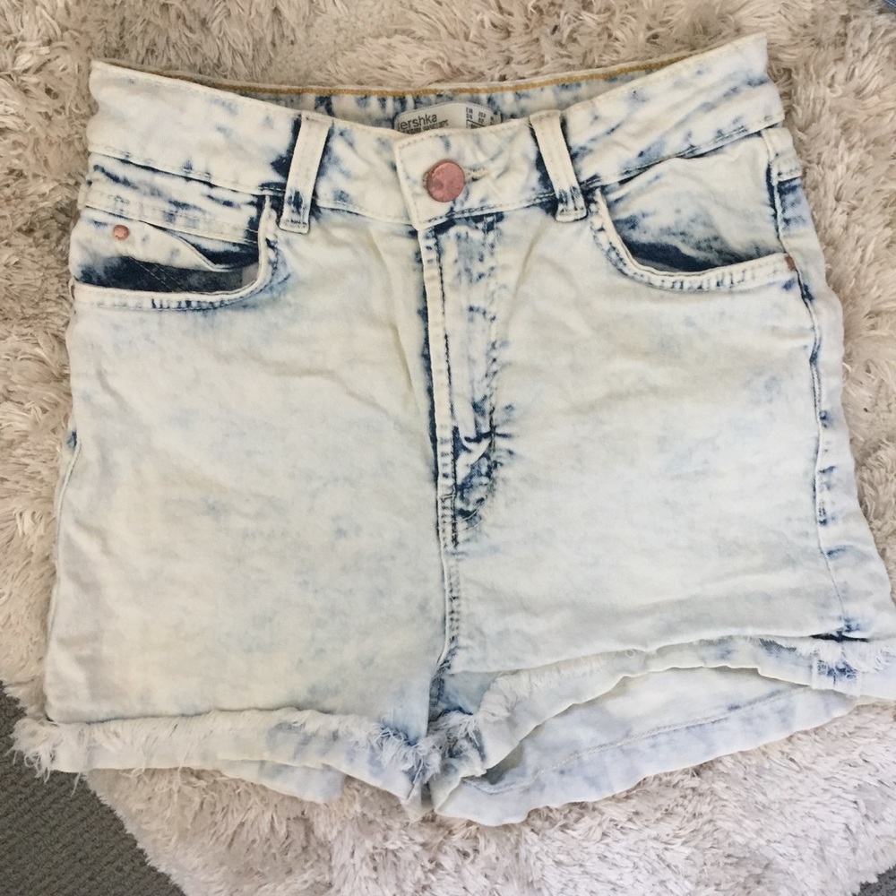 High waisted light wash jean shorts